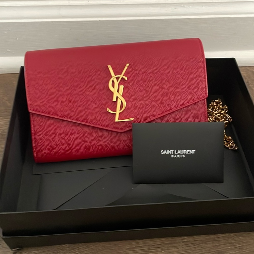 Saint Laurent YSL Rouge (red) uptown chain wallet bag. Stunning!